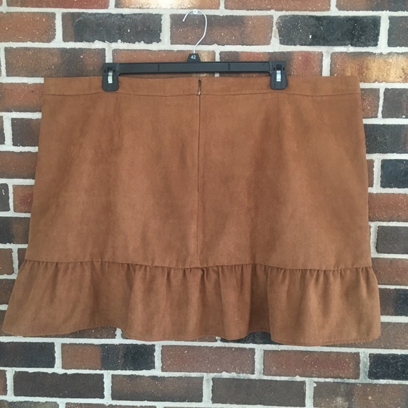 NWT J. Crew Factory Brown Suede Like Skirt Ruffle At Bottom Lined Size 24 - Picture 3 of 3